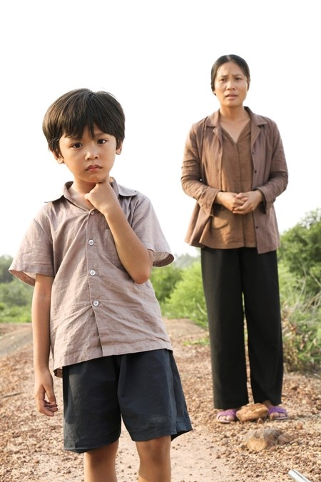 Phim ngắn “Mười bước chân”: Câu chuyện cảm động về cậu bé bị bệnh tim bẩm sinh